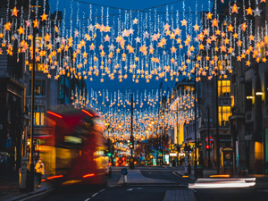christmas london street scene